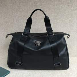 Picture of Versace Mens Bags _SKUfw241653939fw